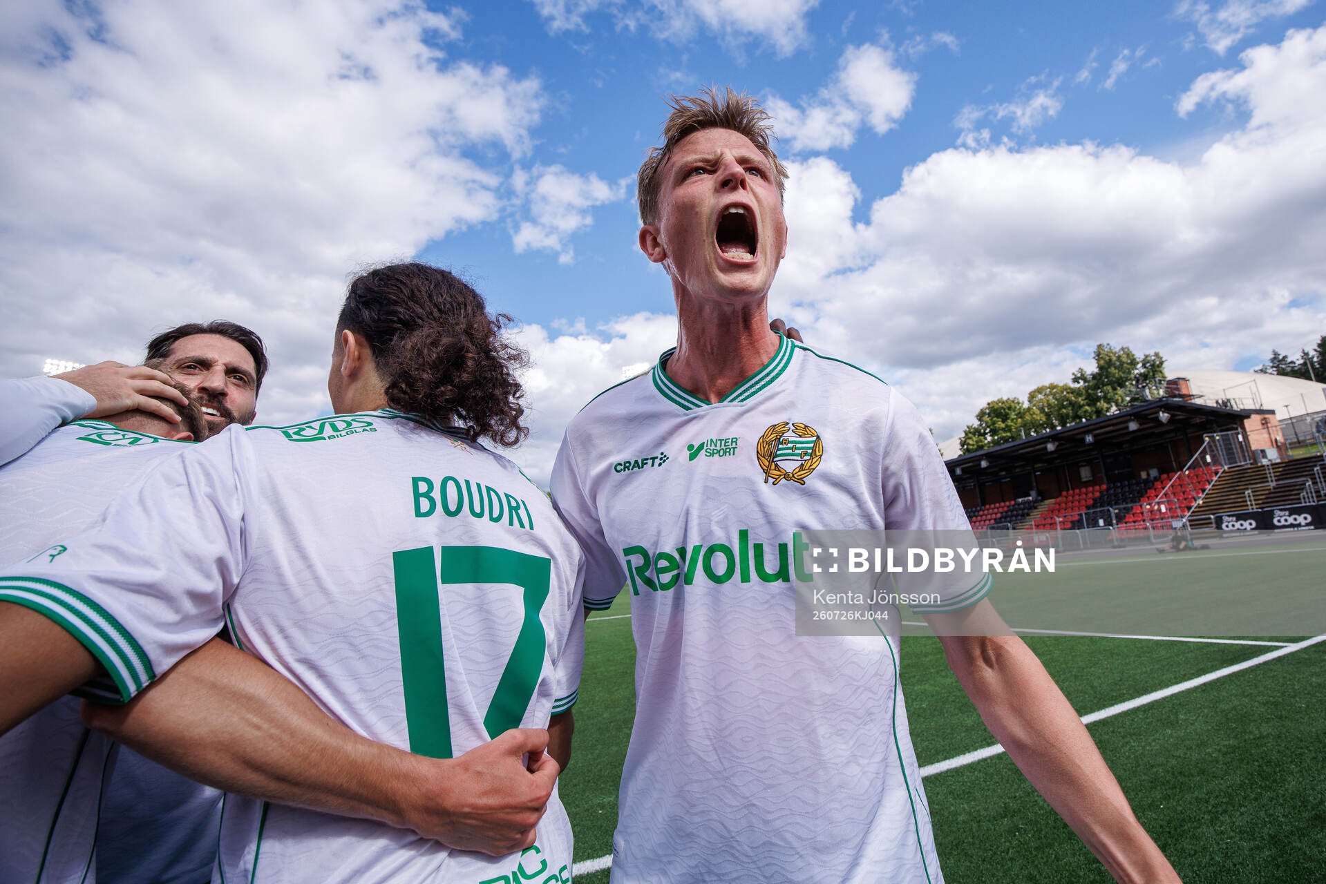 Hammarbys Victor Lind jublar