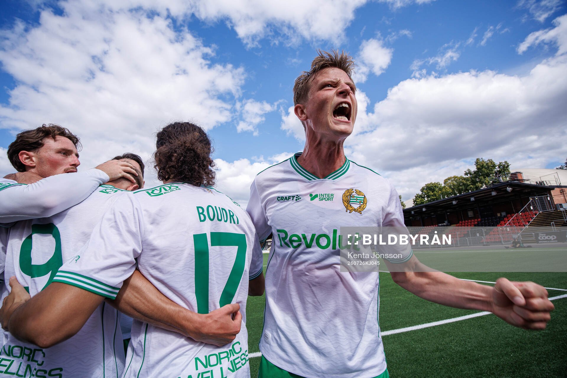 Hammarbys Victor Lind jublar