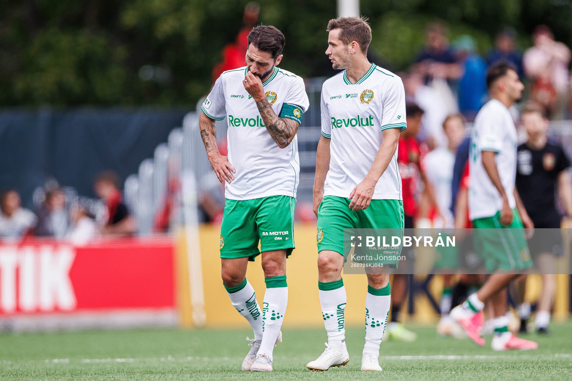 Hammarbys Nahir Besara och Oscar Johansson Schellhas deppar