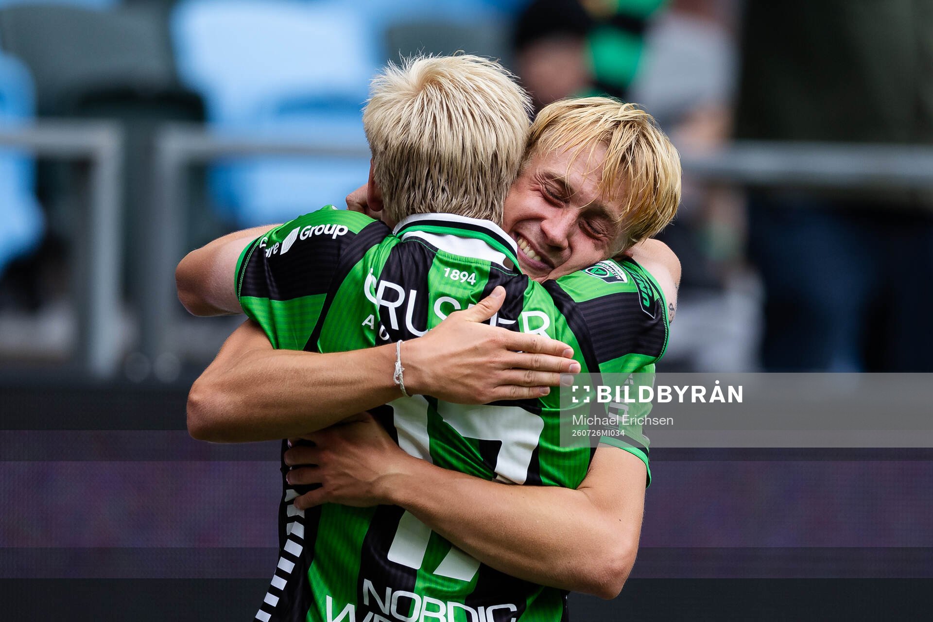 GAIS Henry Sletsjøe jublar ihop med Robert Frosti