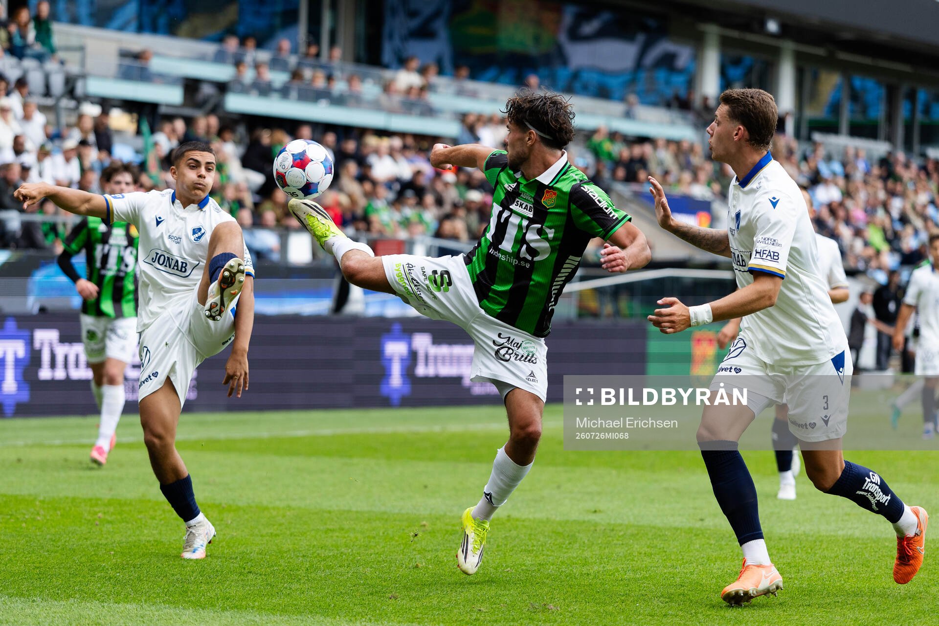 Halmstads Oliver Kapsimalis och Gabriel Wallentin mot GAIS