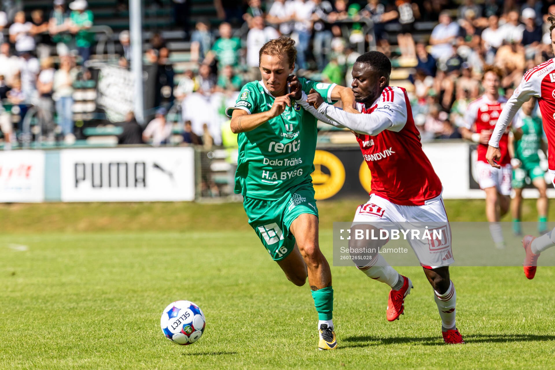 Ljungskiles Emilio Reljanovic och Sandvikens Mohammed Sadat