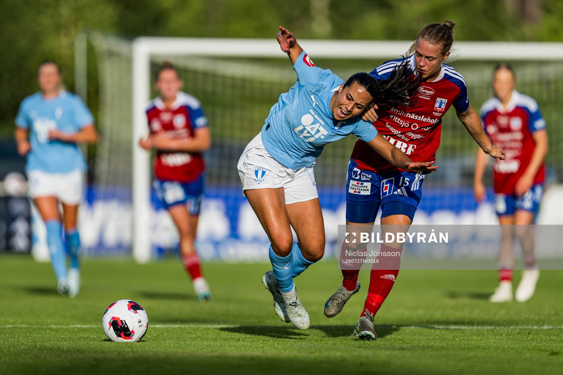 Malmö FFs Vesna Milivojevic och Vittsjös Nellie Persson