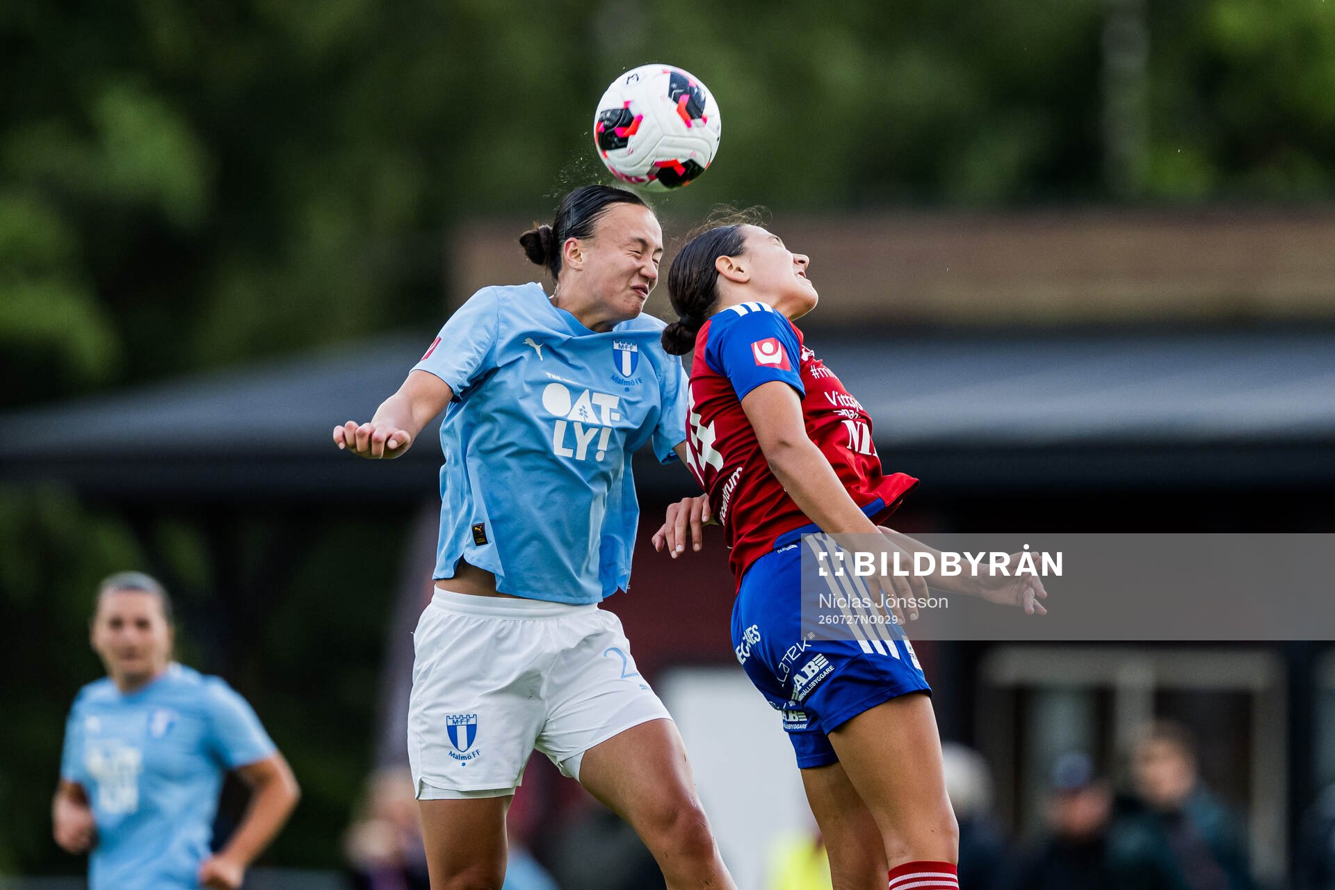 Malmö FFs Amy Joan Irene Sayer och Vittsjös Daniela Galic