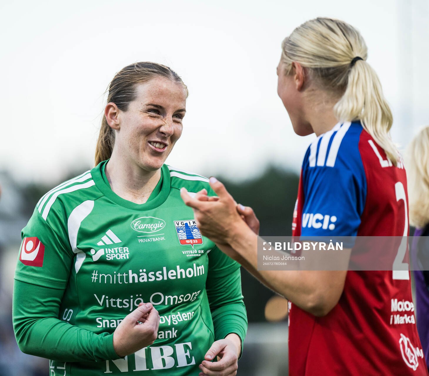 Vittsjös målvakt Elin Vaughan jublar
