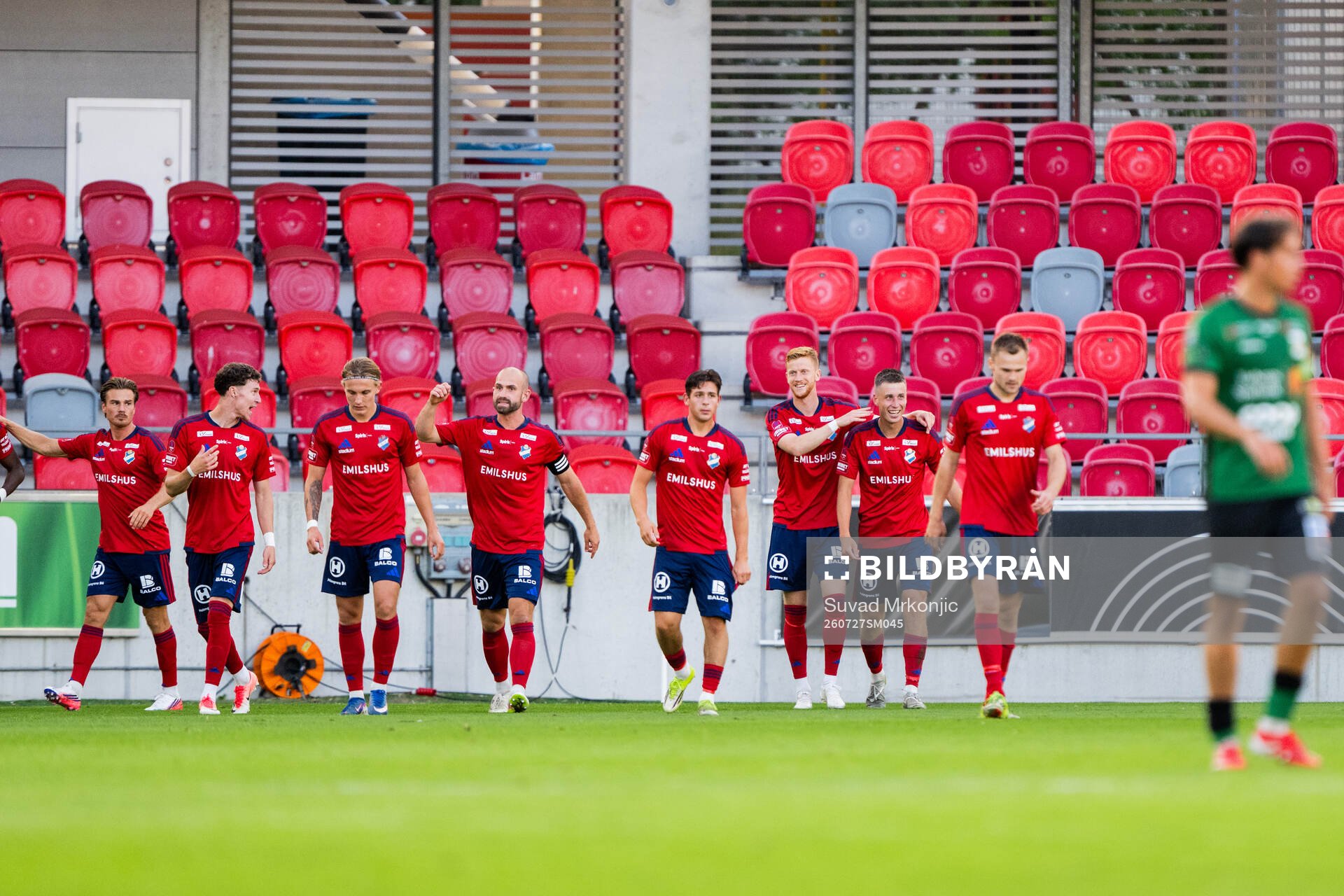 Östers Filip Olsson jublar