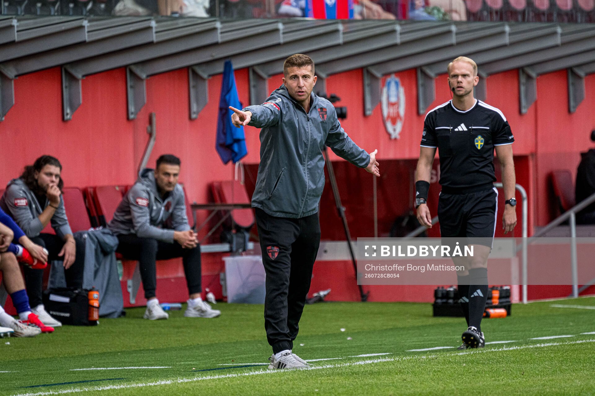 Nordic Uniteds tränare Steven Younan