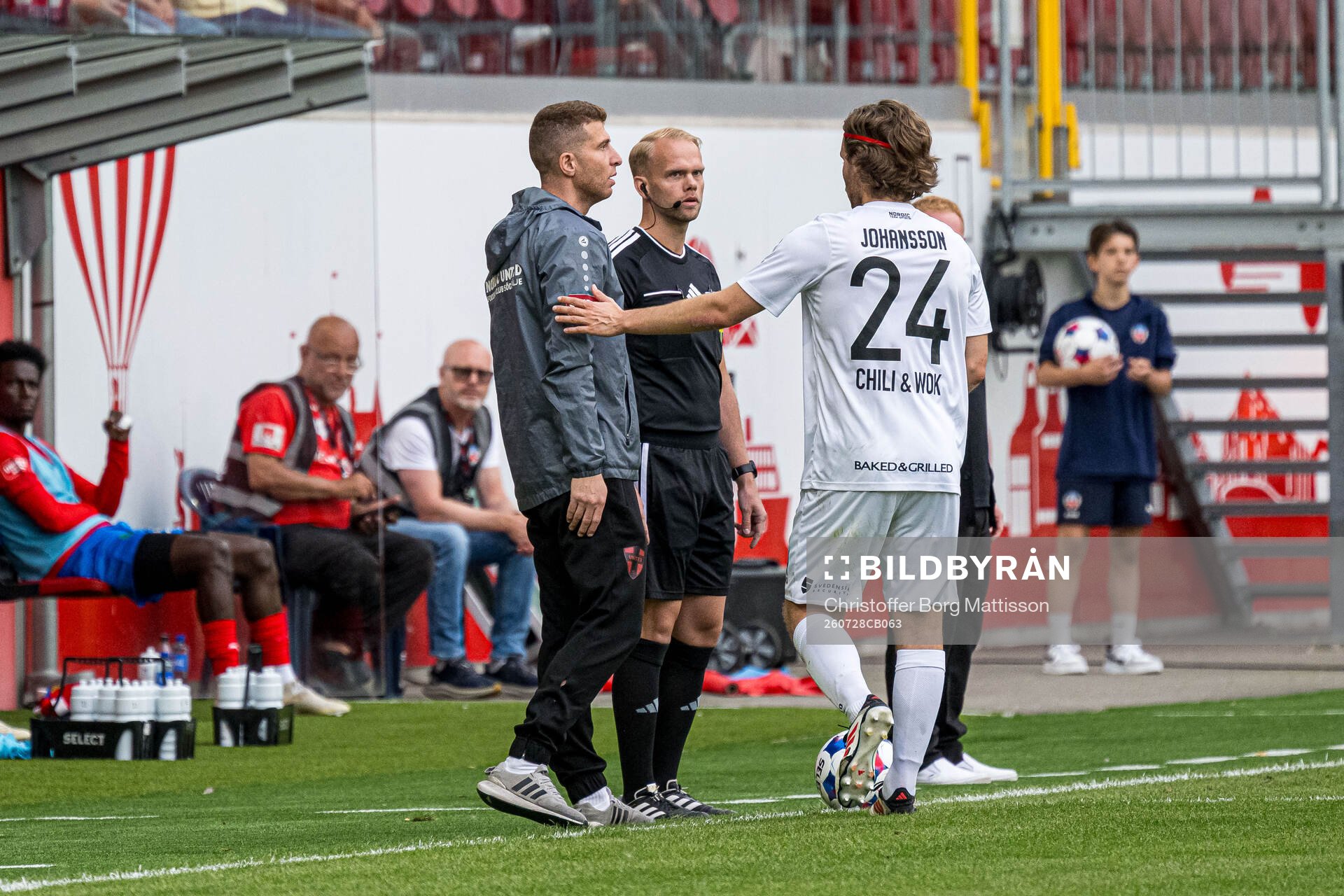 Nordic Uniteds tränare Steven Younan reagerar