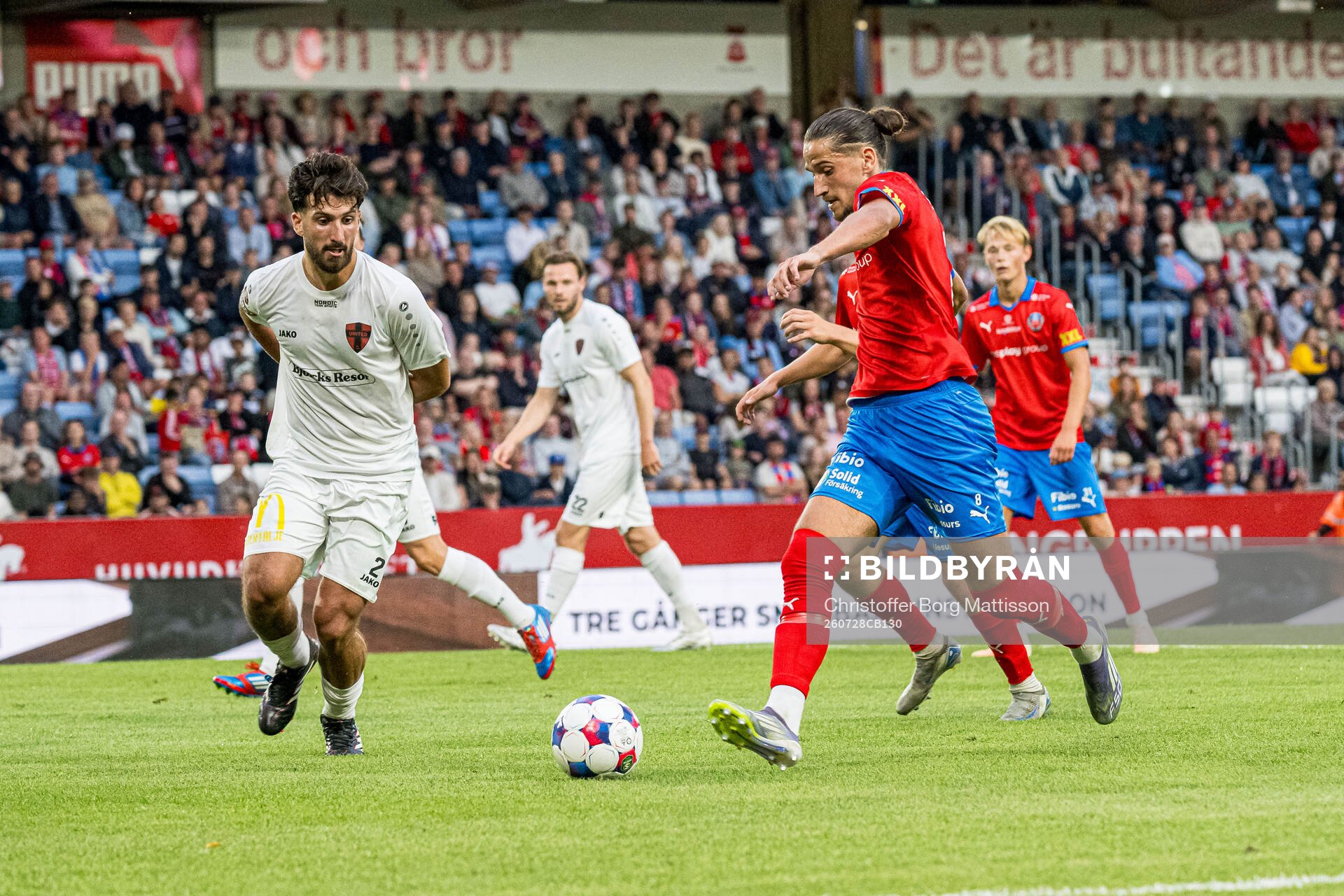 Nordic Uniteds Matteus Behnan och Helsingborgs Ervin Gigovic