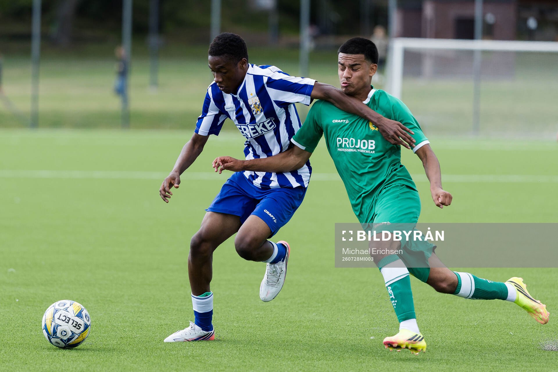IFK Göteborgs Mikel Alex och Hammarbys Oscar Chamorro