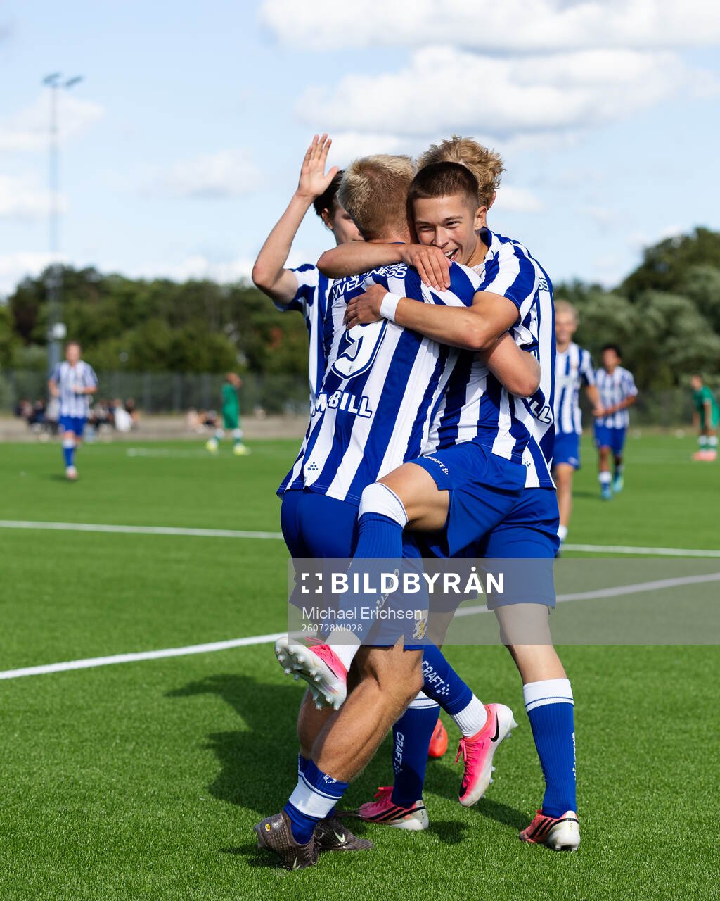 IFK Göteborgs William Andersson jublar ihop med Rio Darvas