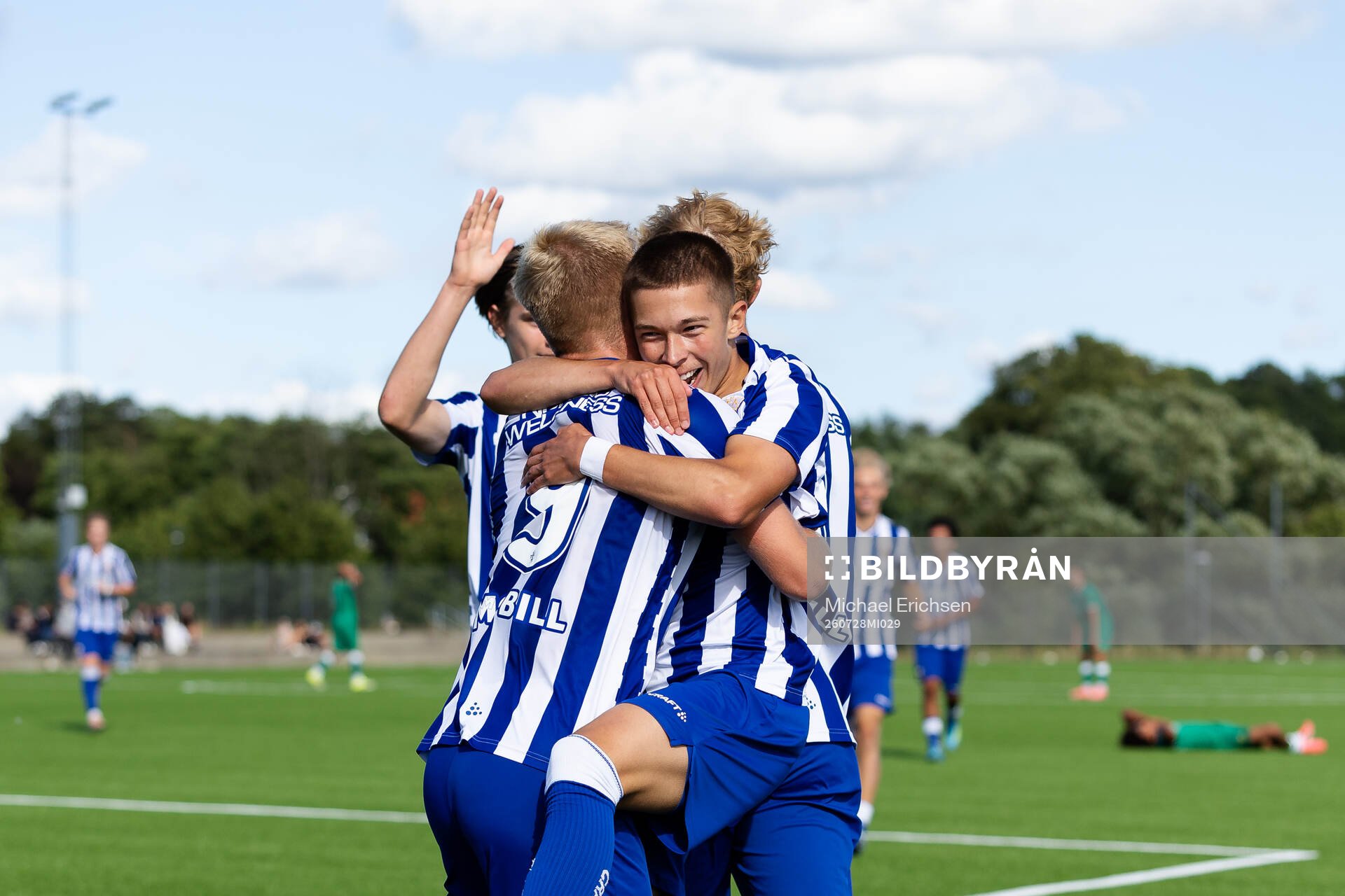 IFK Göteborgs William Andersson jublar ihop med Rio Darvas