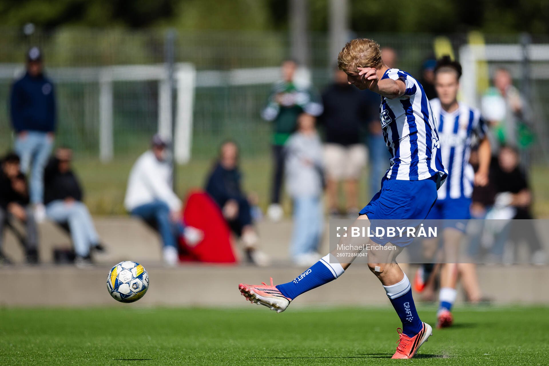 IFK Göteborgs Alvin Nordstrand skjuter 2-0