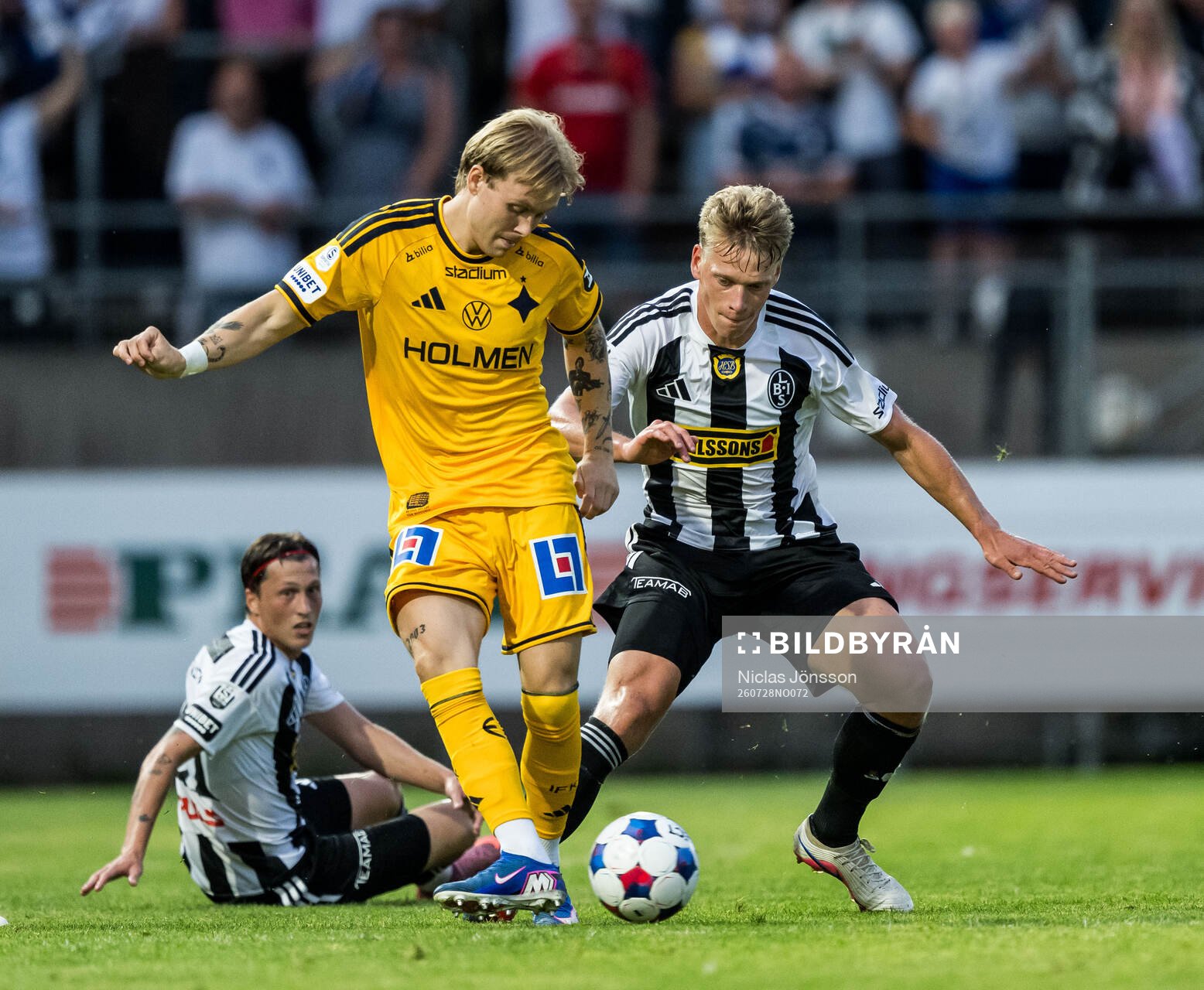 IFK Norrköpings Isak Andri Sigurgeirsson och Landskronas