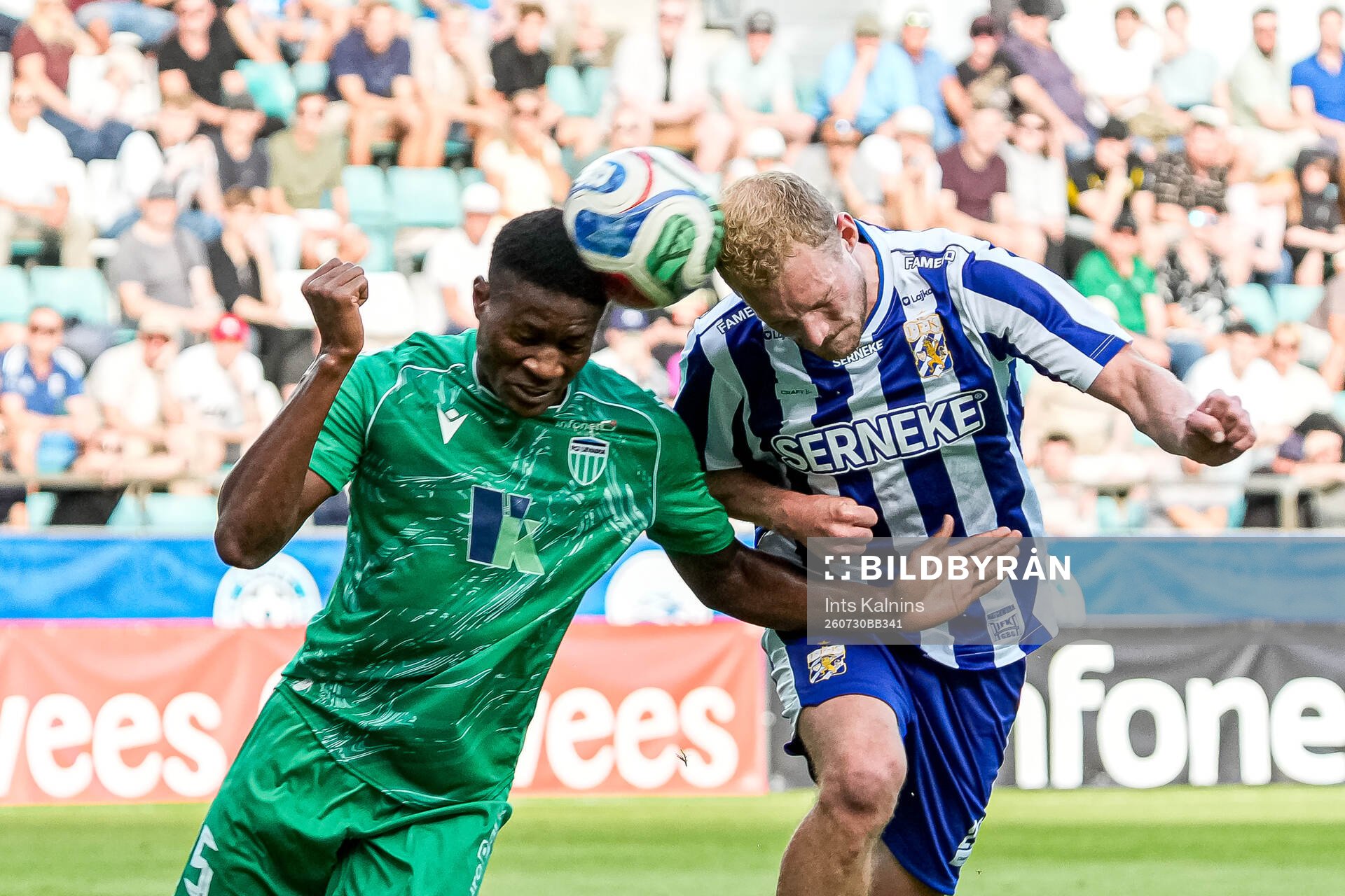 Victory Iboro of Levadia Tallinn and Adam Bergmark Wiberg