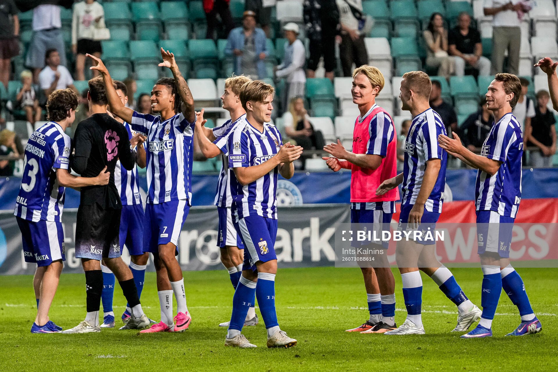 Players of IFK Göteborg celebrate