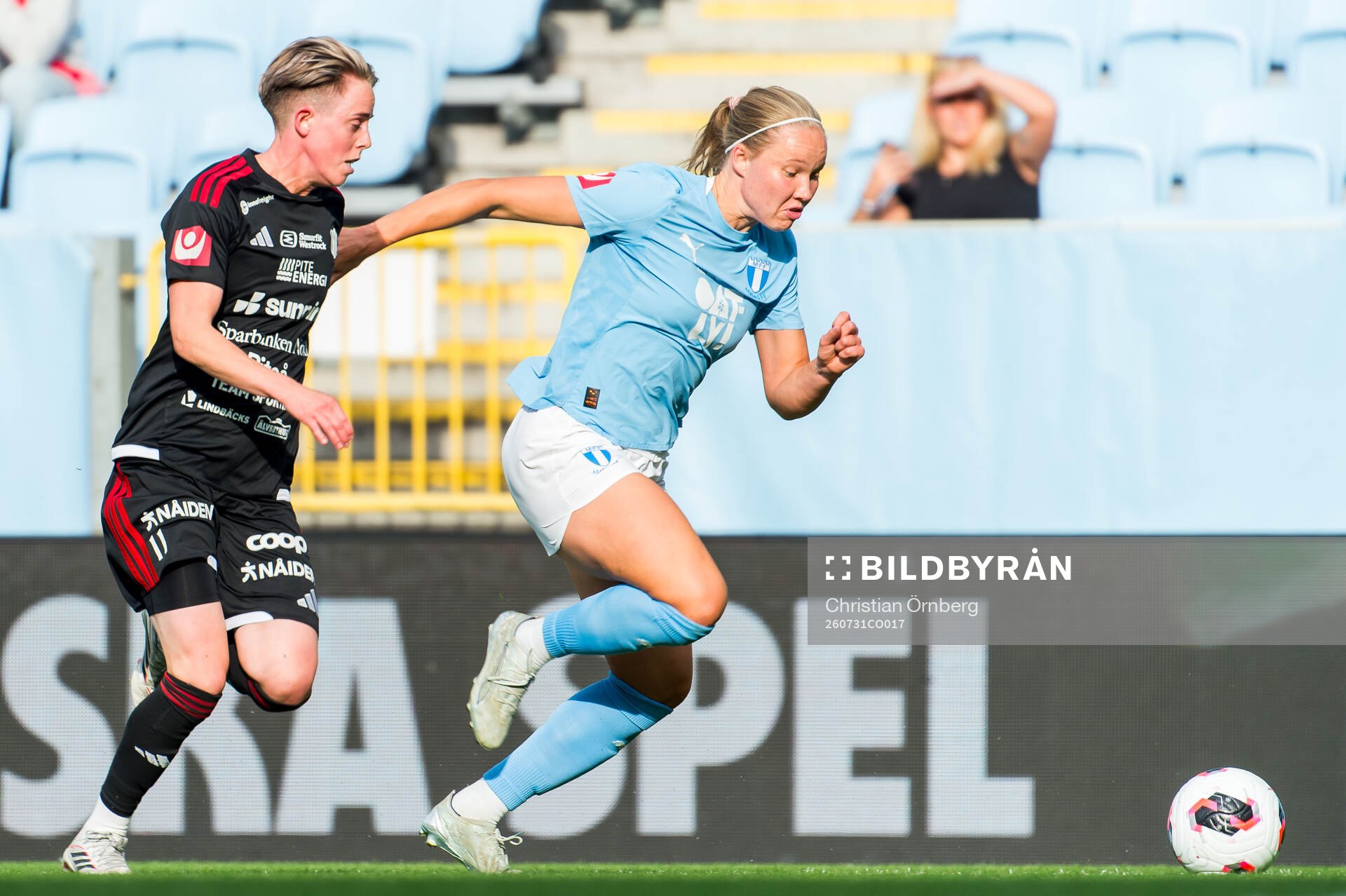 Piteås Cecilia Edlund och Malmö FFs Hlin Eiriksdottir