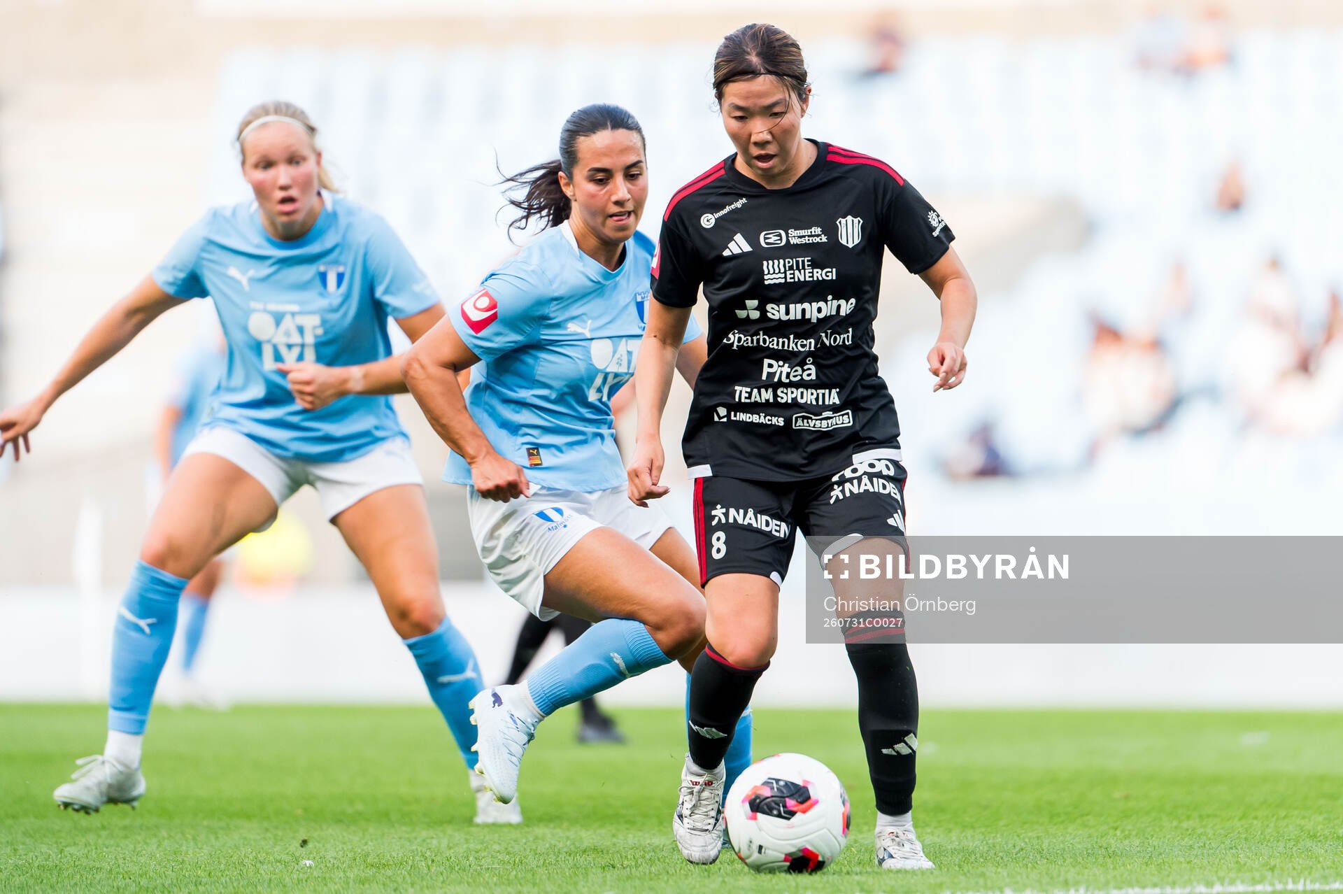 Malmö FFs Vesna Milivojevic och Piteås Shiho Matsubara