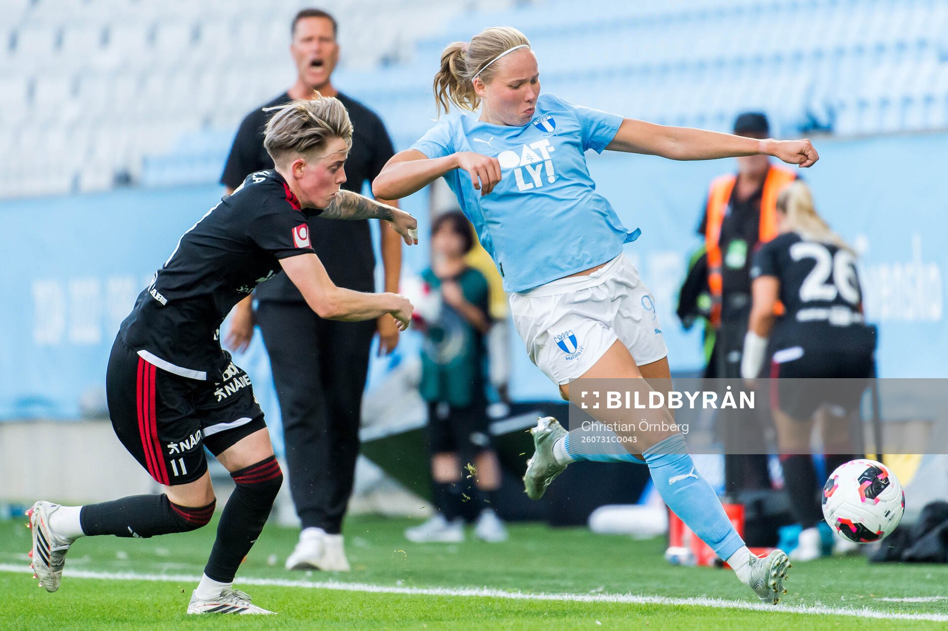 Piteås Cecilia Edlund och Malmö FFs Hlin Eiriksdottir