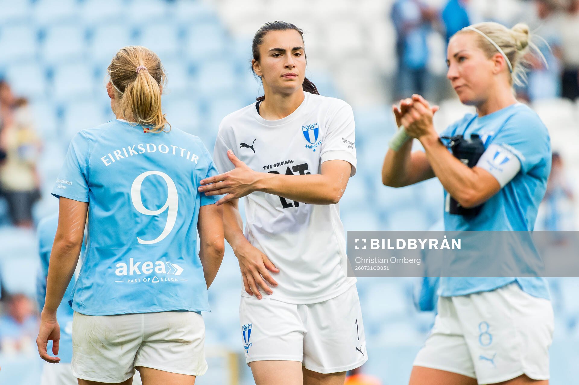 Malmö FFs Hlin Eiriksdottir, målvakt Zecira Musovic och