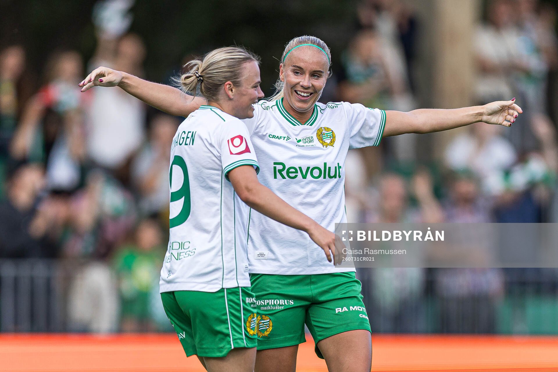 Hammarbys Mari Nyhagen och Stina Lennartsson jublar