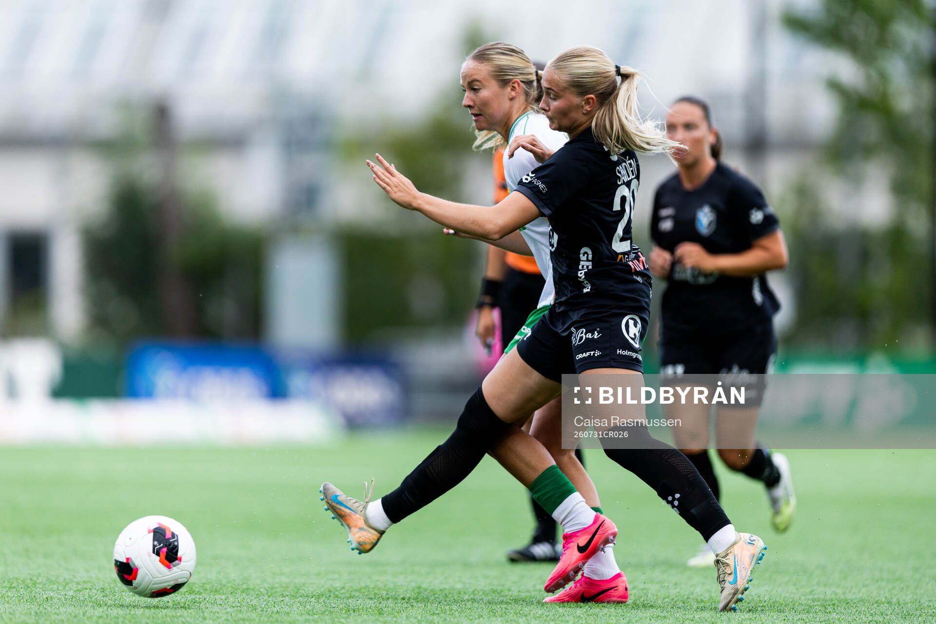 Hammarbys Mathilde Janzen och Växjö DFFs +vä20+under