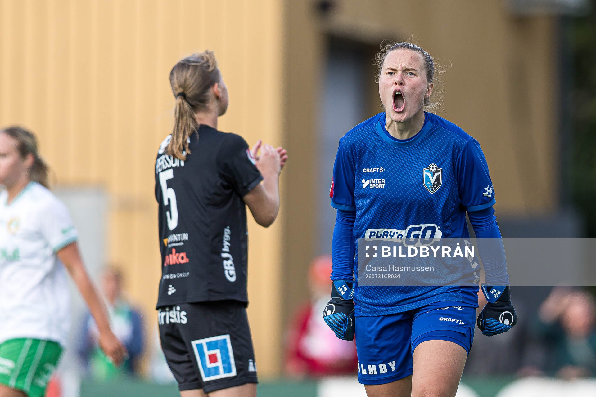 Växjö DFFs målvakt Maja Bay Østergaard deppar