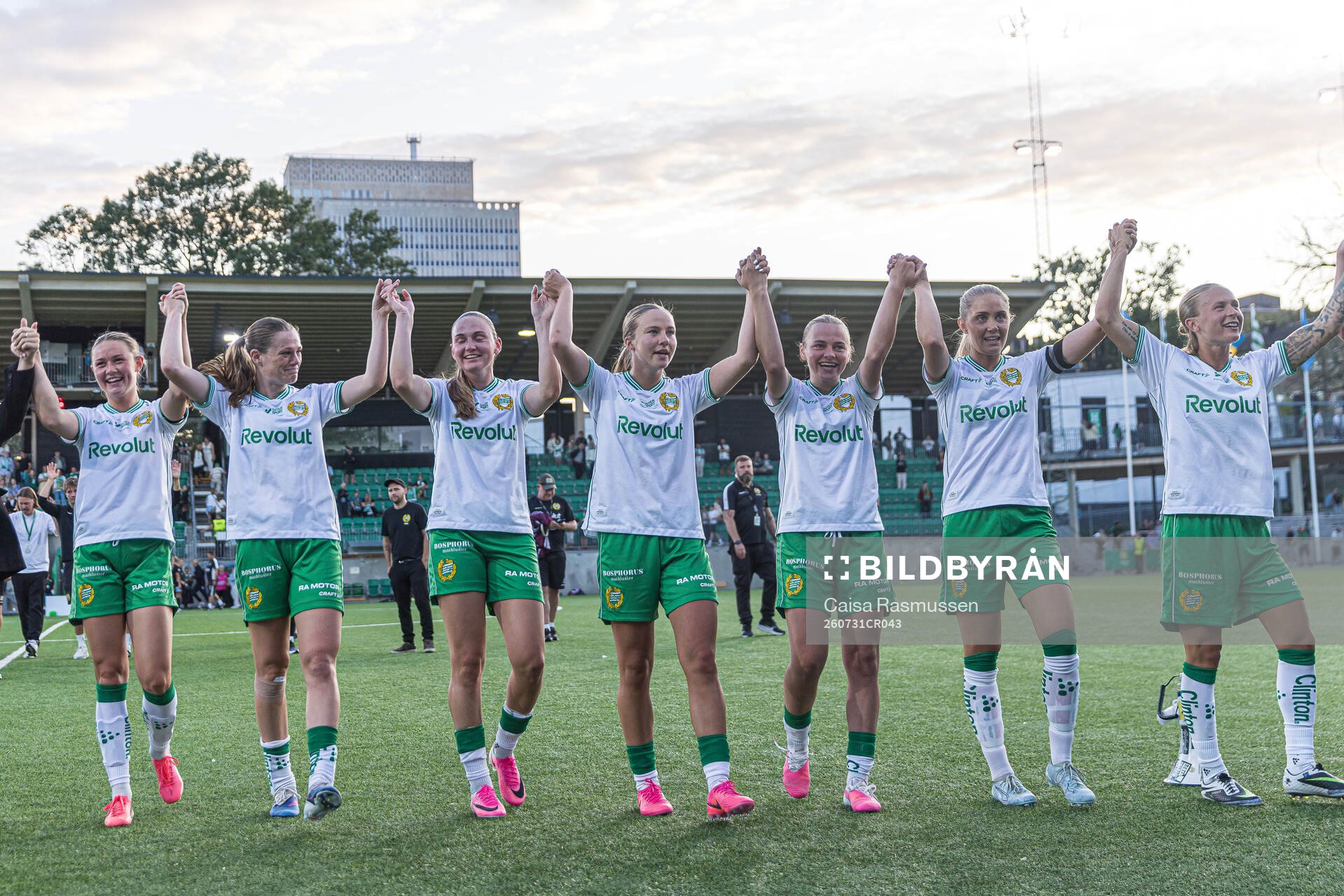 Hammarbys spelare jublar