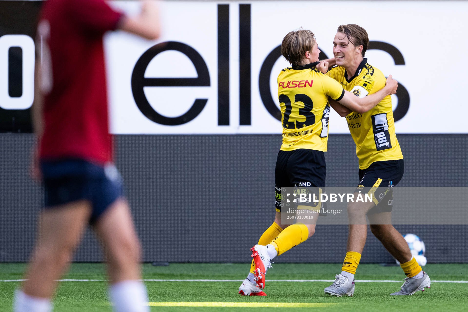 Elfsborgs Hugo Lindskog och Adam Wetterlov  jublar