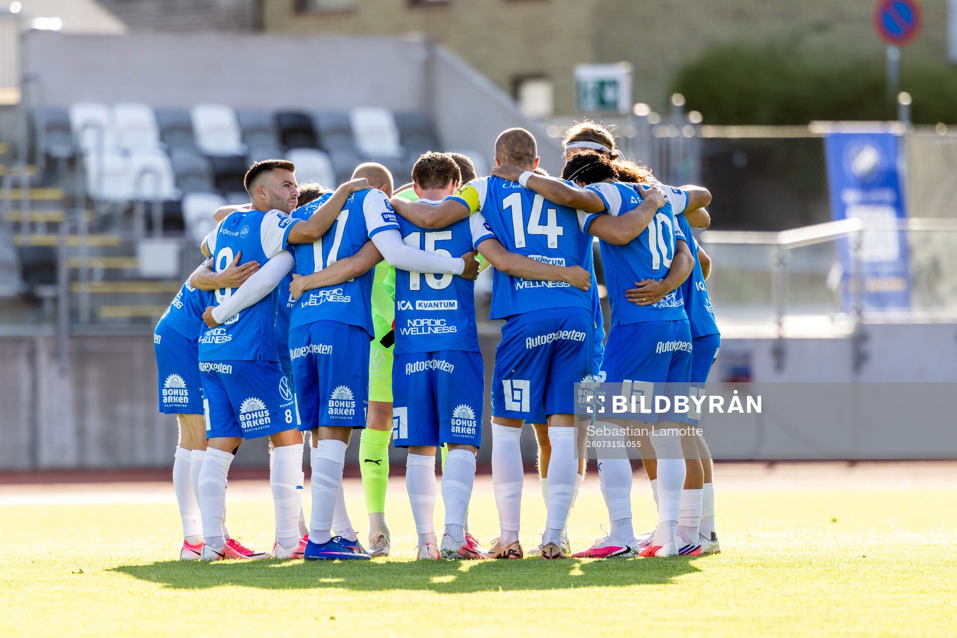 Oddevolds spelare laddar för match