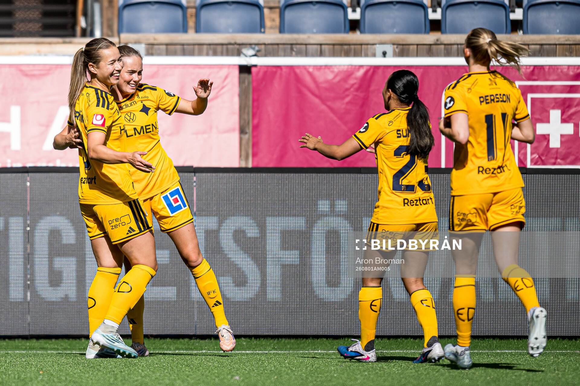 IFK Norrköpings Emma Engström jublar