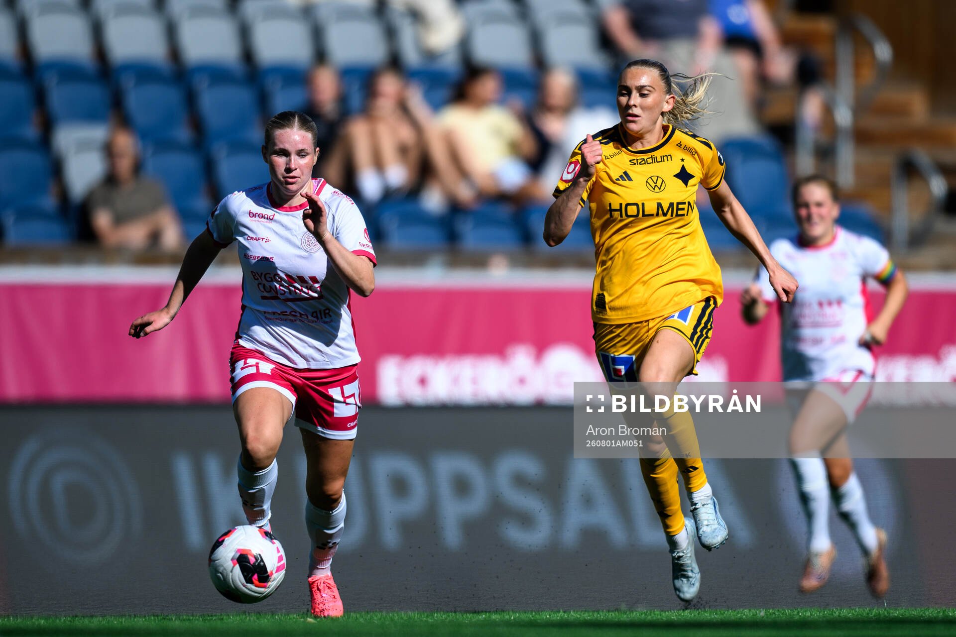 IK Uppsalas Johanna Dimberg och IFK Norrköpings Beatrice