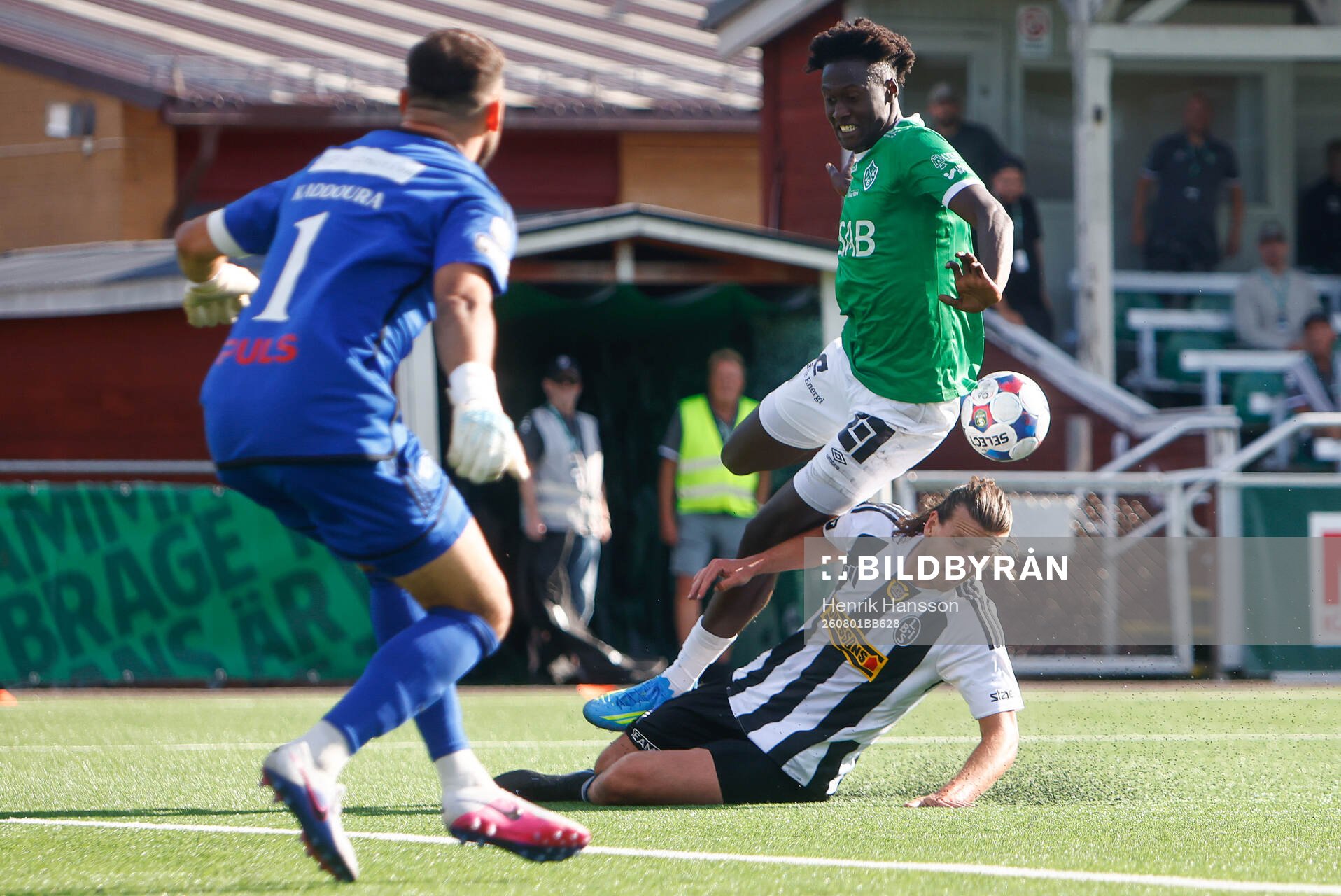 Brages Mass Modou Sise och Landskronas Andreas Murbeck