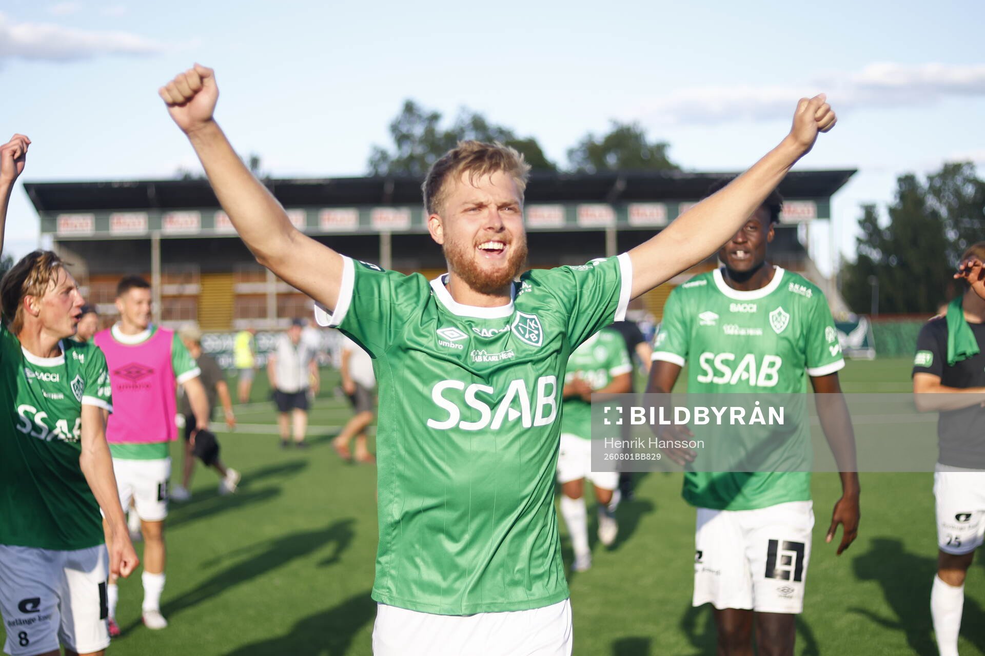 Brages Malte Persson jublar