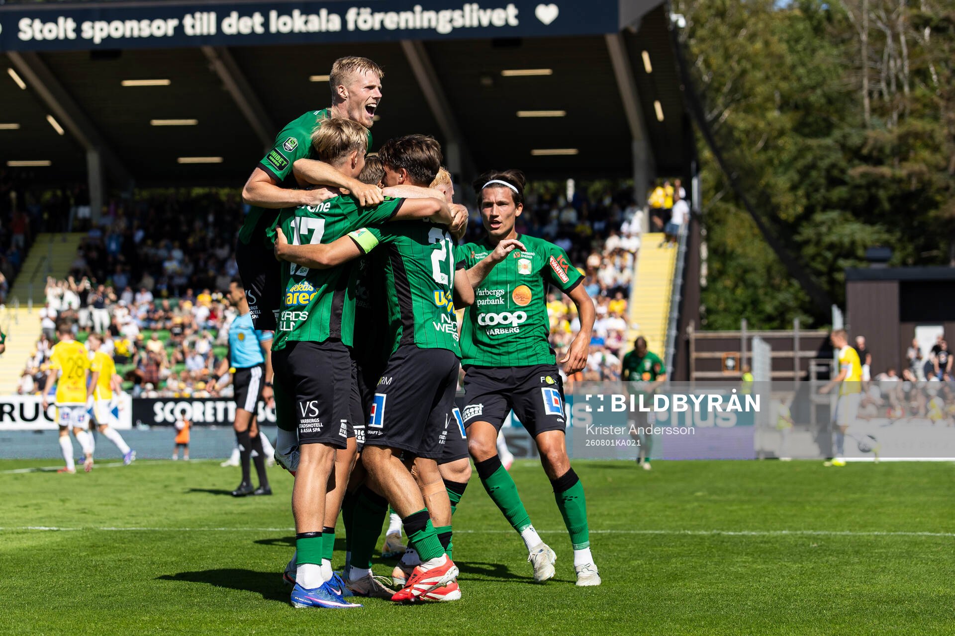 Varbergs spelare jublar
