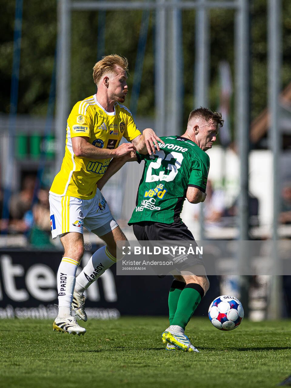 Falkenbergs Linus Borgström och Varbergs Lucas Sibelius