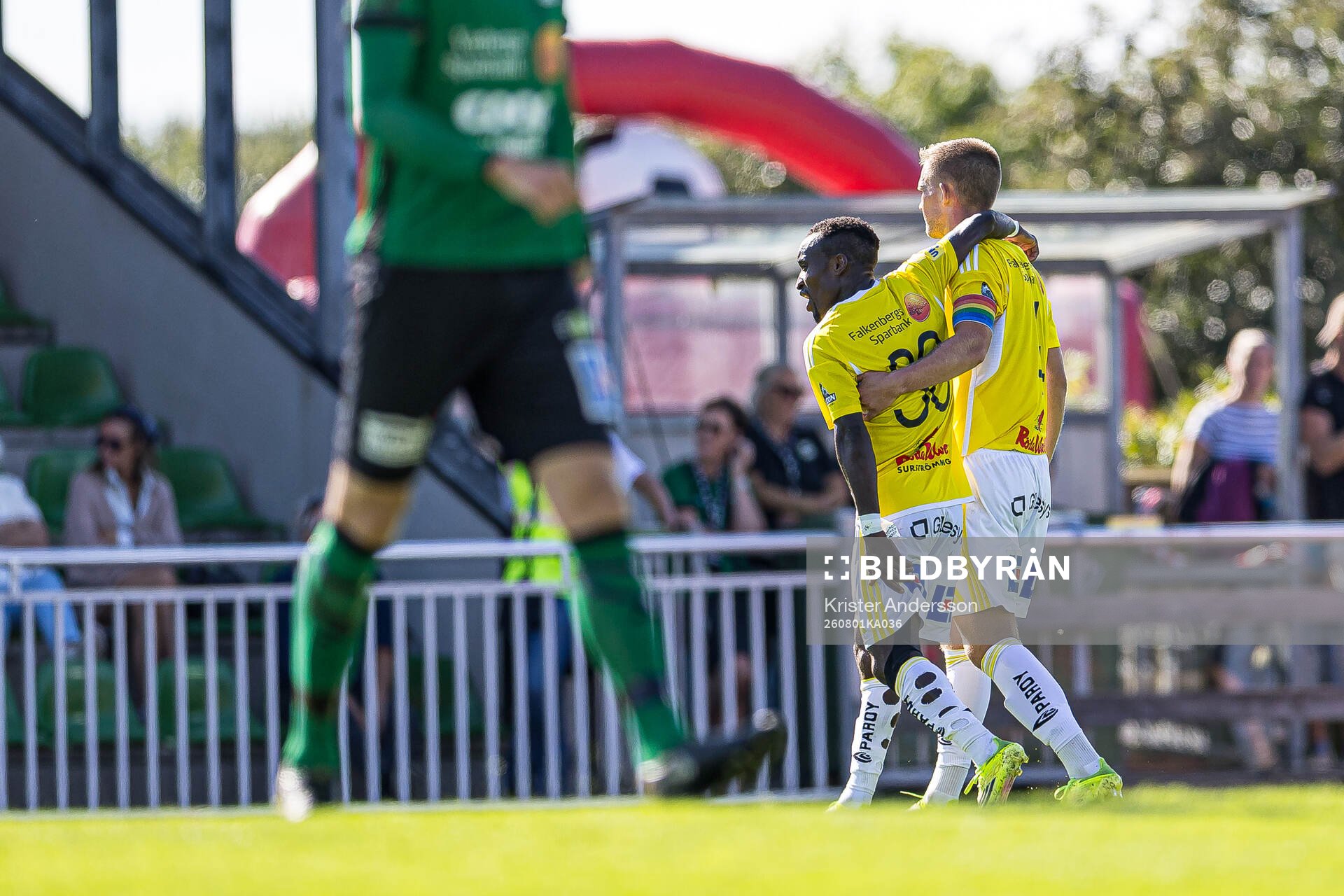 Falkenbergs Wanbe Godwin Aguda har ont