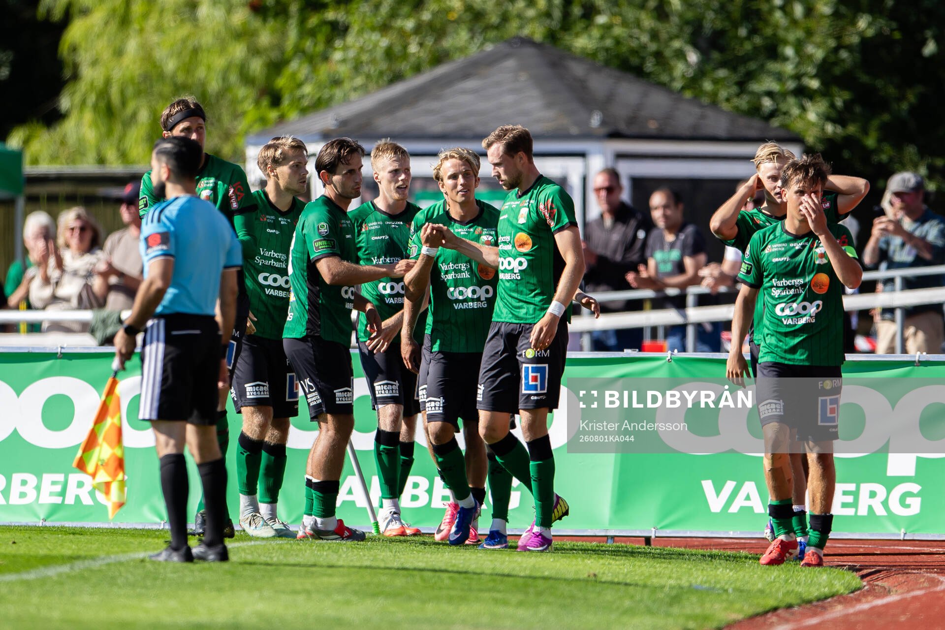 Varbergs spelare jublar