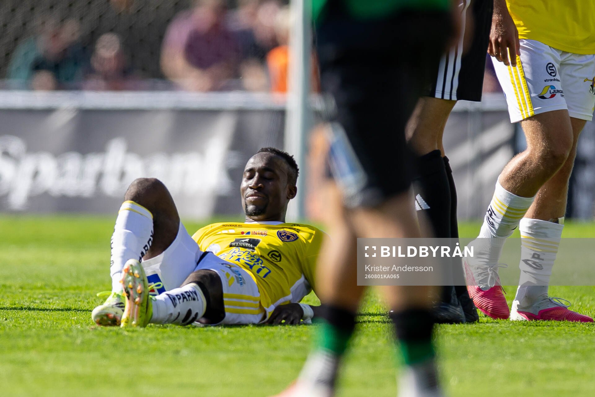 Falkenbergs Wanbe Godwin Aguda har ont