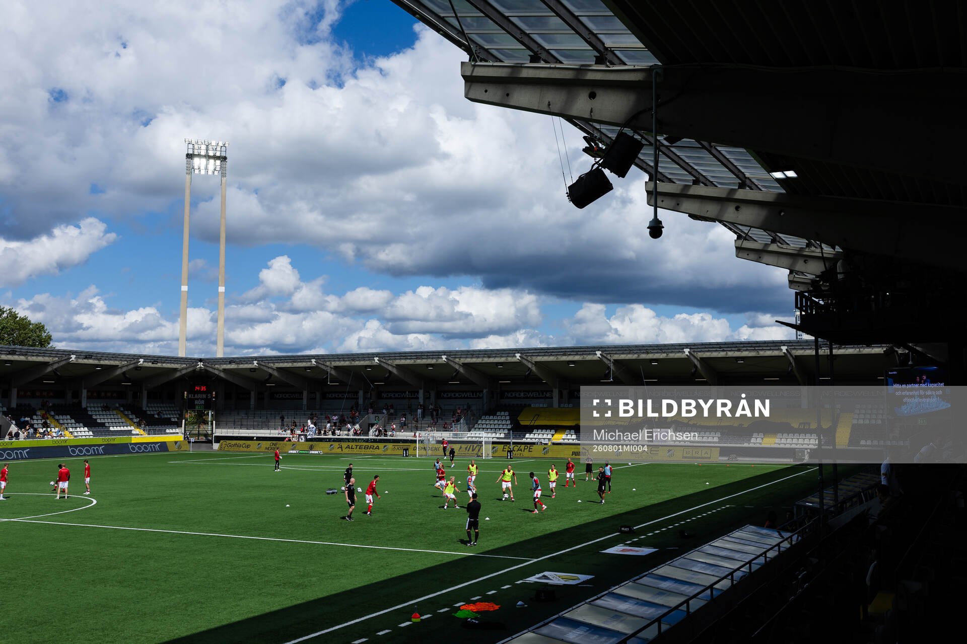Kalmars spelare värmer upp