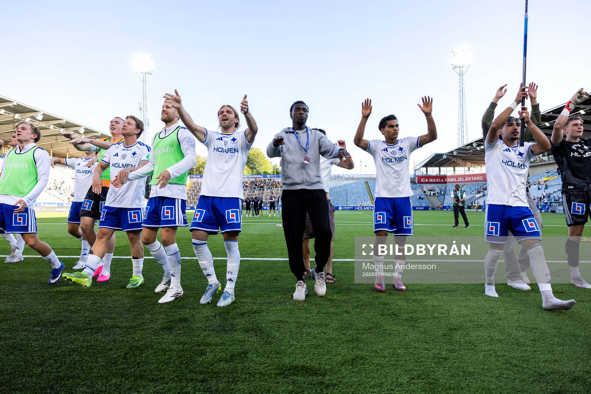 IFK Norrköpings spelare jublar