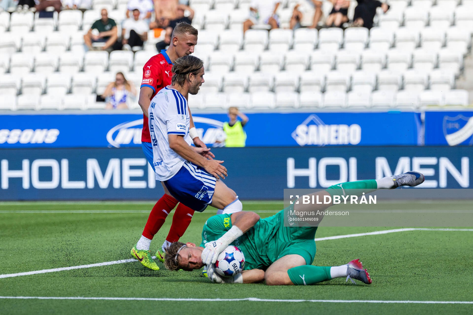 Helsingborgs målvakt Johan Brattberg och IFK Norrköpings