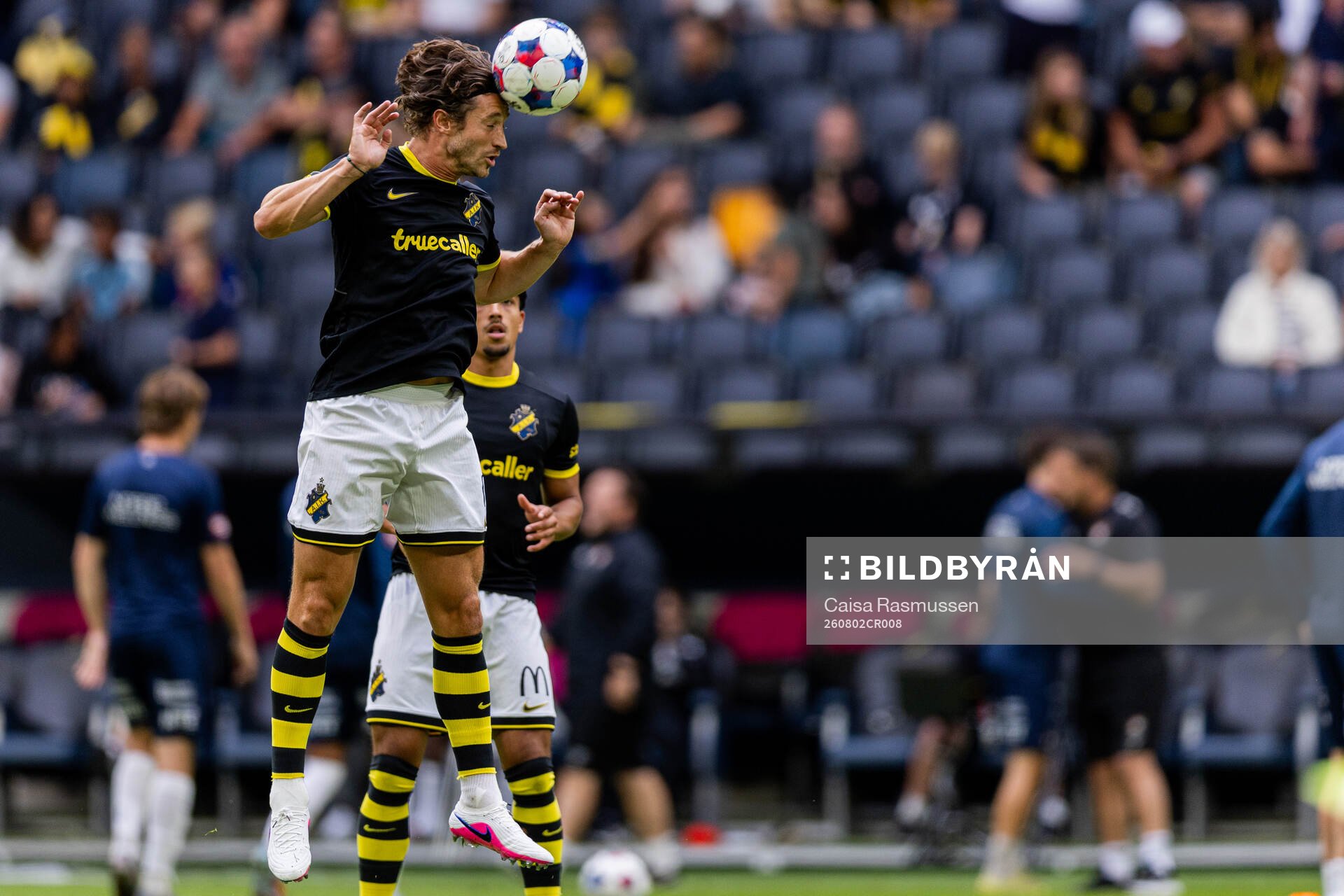 AIKs Hervé Matthys värmer upp