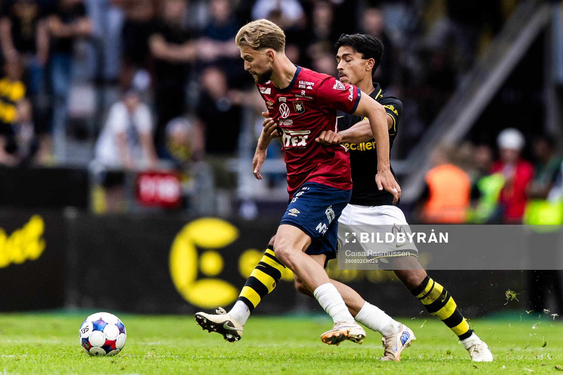Örgrytes William Hofvander och AIKs Lukas Bergquist