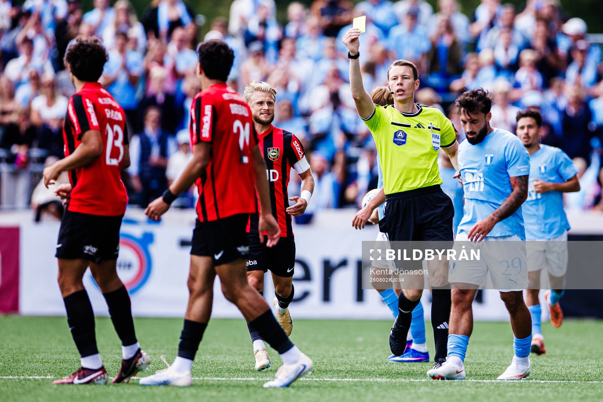 Brommapojkarnas Mohamed-Wael Derbali tilldelas ett gult