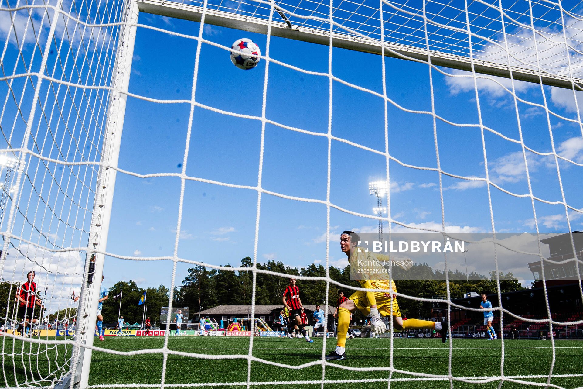 Malmö FFs Sead Haksabanovic gör 0-1 bakom Brommapojkarnas