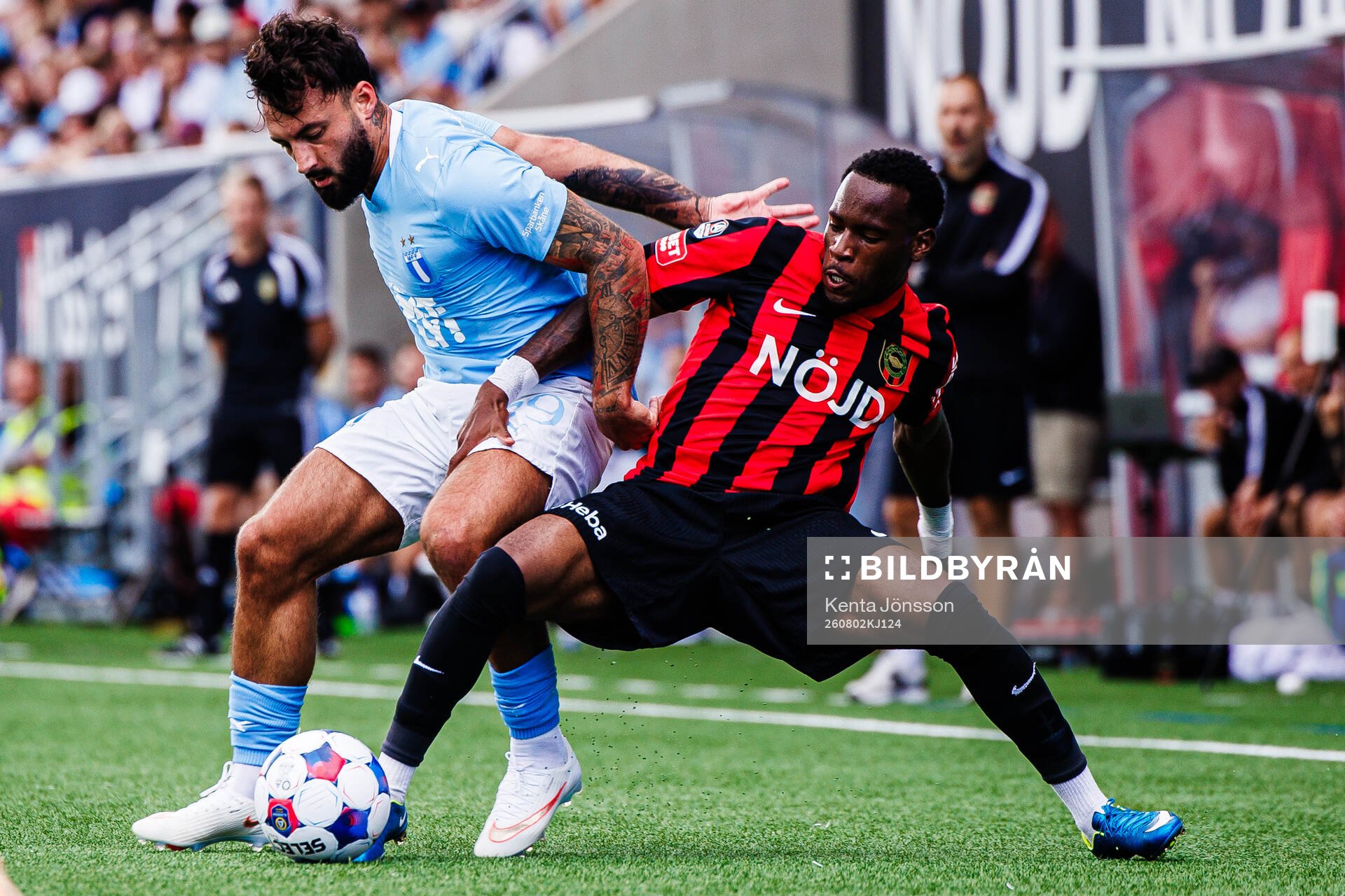 Malmö FFs Sead Haksabanovic och Brommapojkarnas Obilor