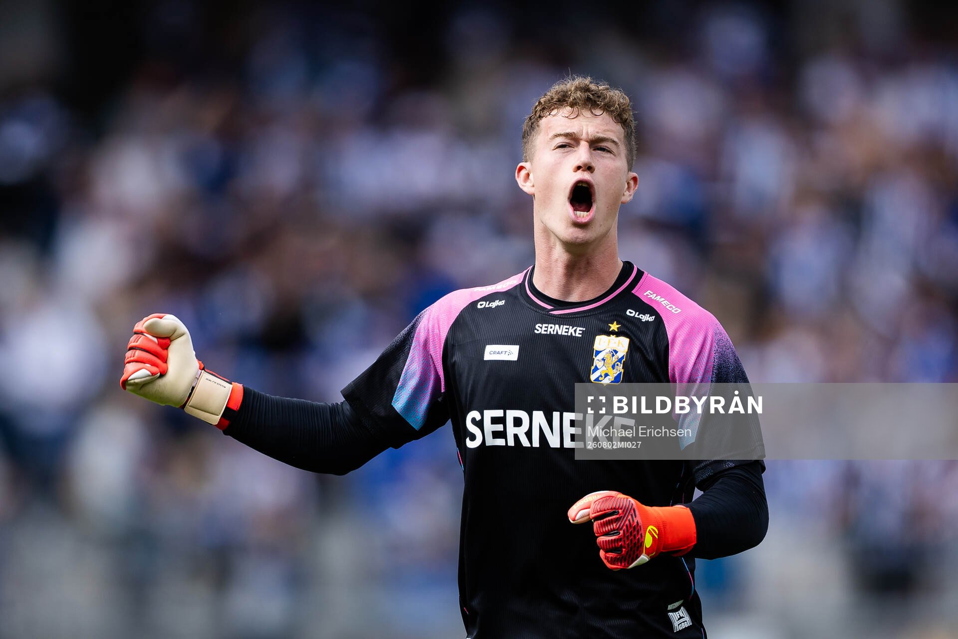 IFK Göteborgs målvakt Viktor Andersson jublar