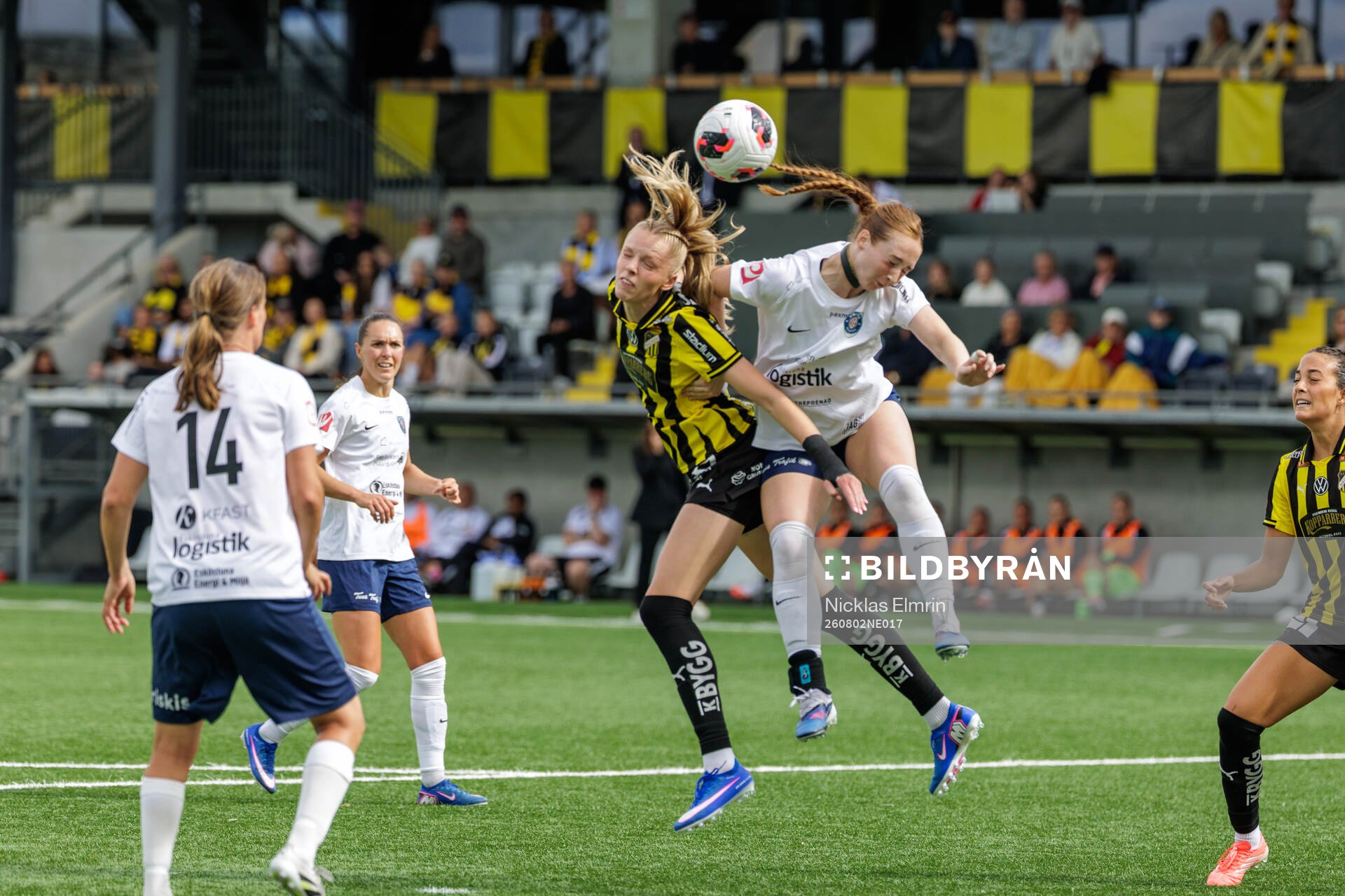 Häckens Thelma Pálmadottir och Eskilstuna United DFFs