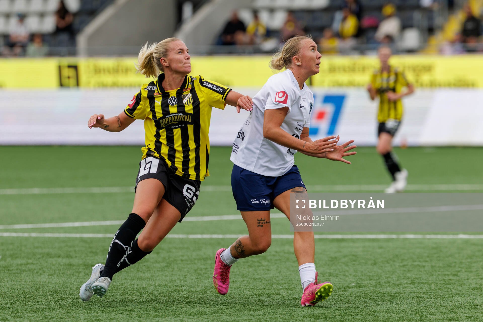 Häckens Josefine Rybrink och Eskilstuna United DFFs Linnea